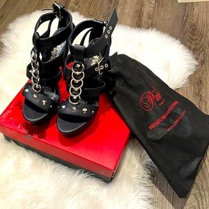Black Stilettos, never used.